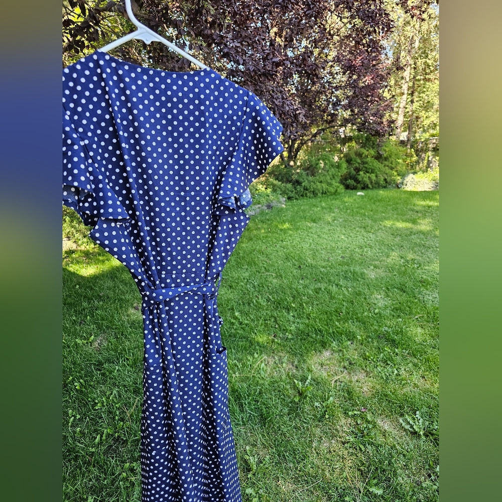 Polka dot midi dress - Picture 2 of 7